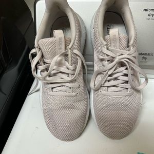 Adidas Cloud foam.  Light pink Women’s 7 1/2